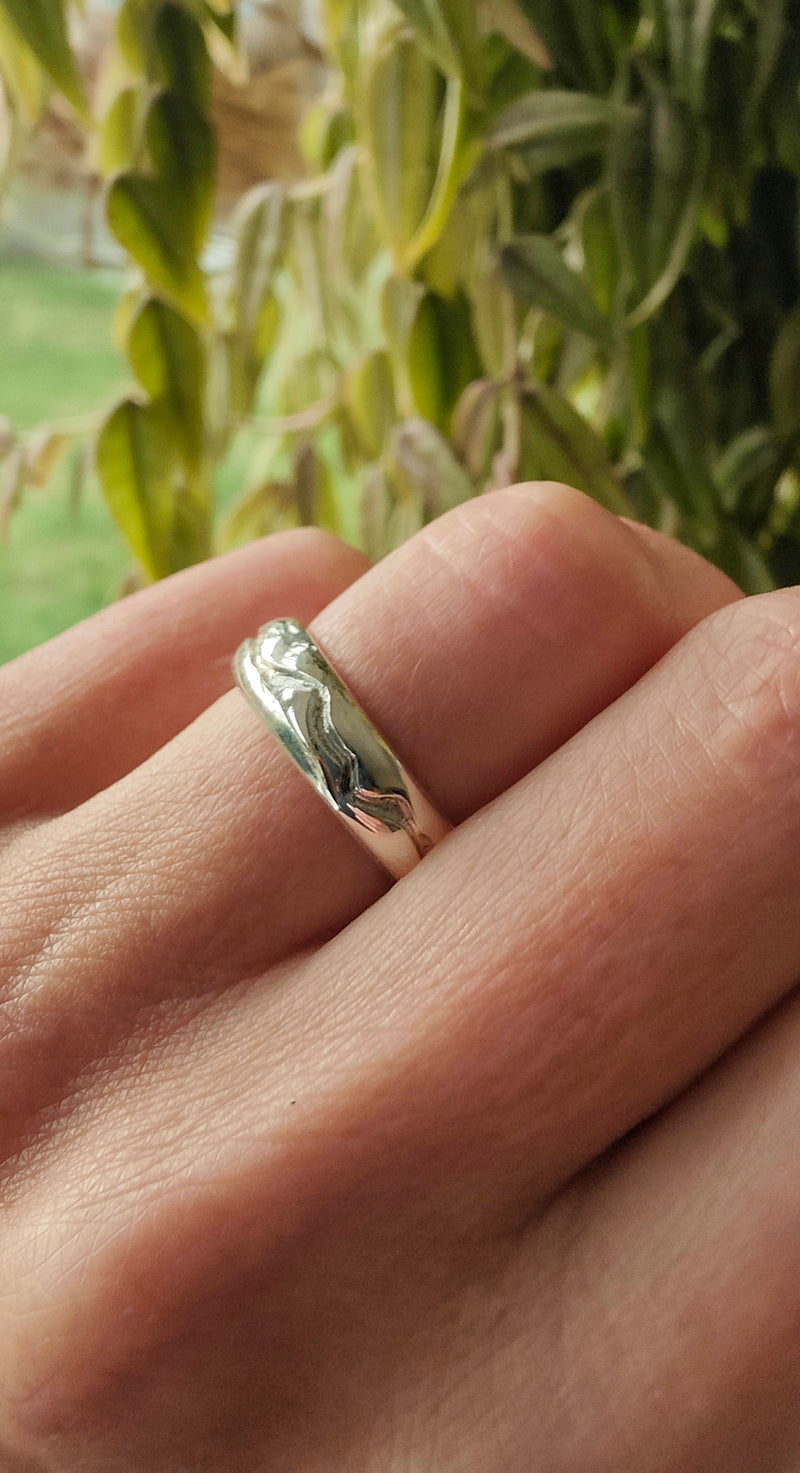 The 'River' Ring